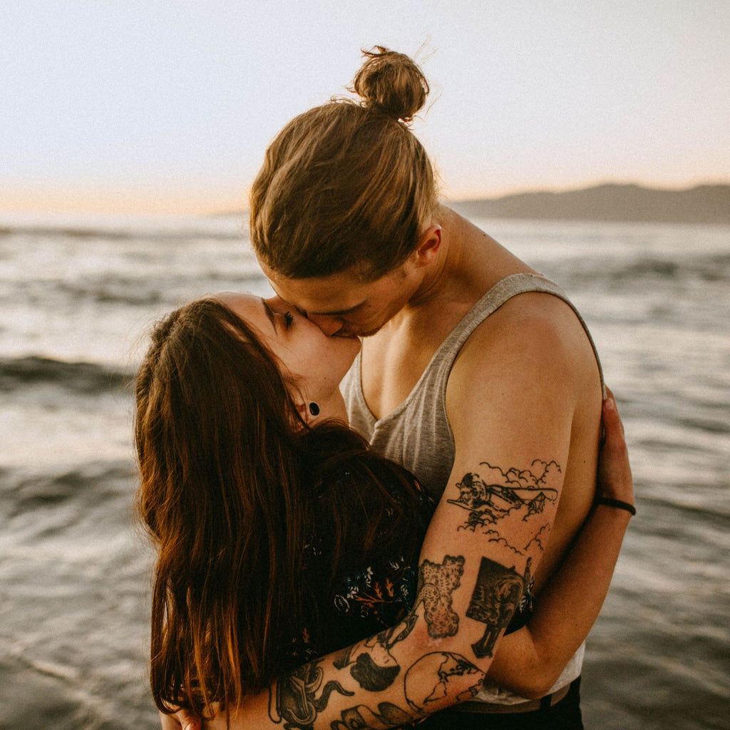 100 LOVE & ROMANCE Affirmations
