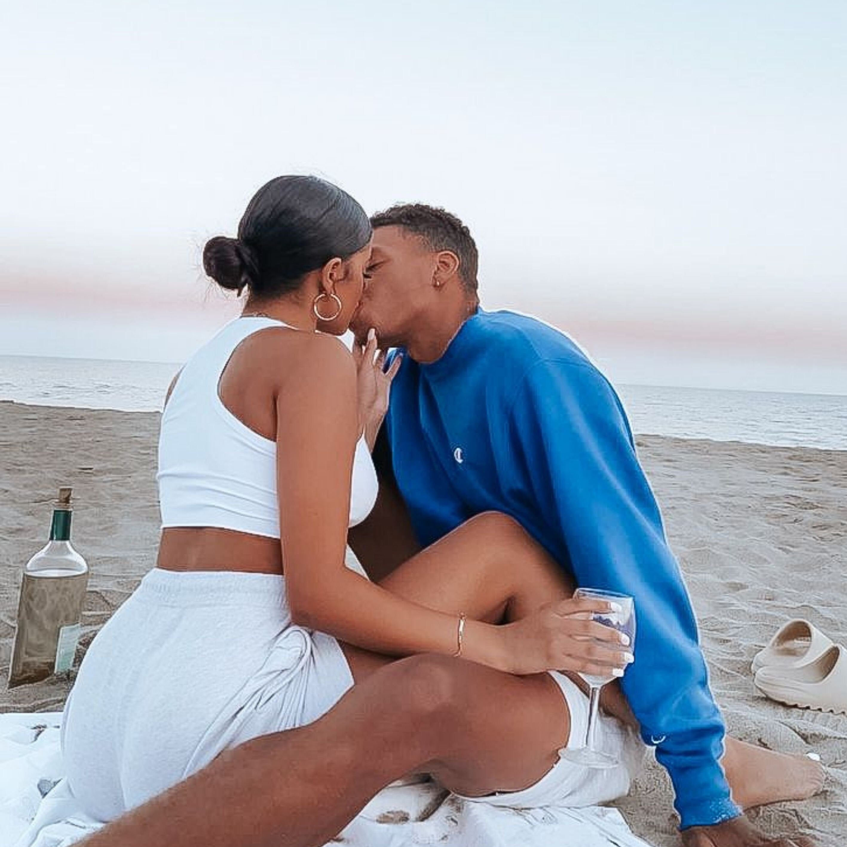 100 LOVE & ROMANCE Affirmations